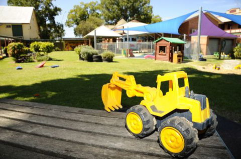 New School Of Arts Neighbourhood House Inc. Neighbourhood Centre, Childcare & OOSH Services - Education Directory 3